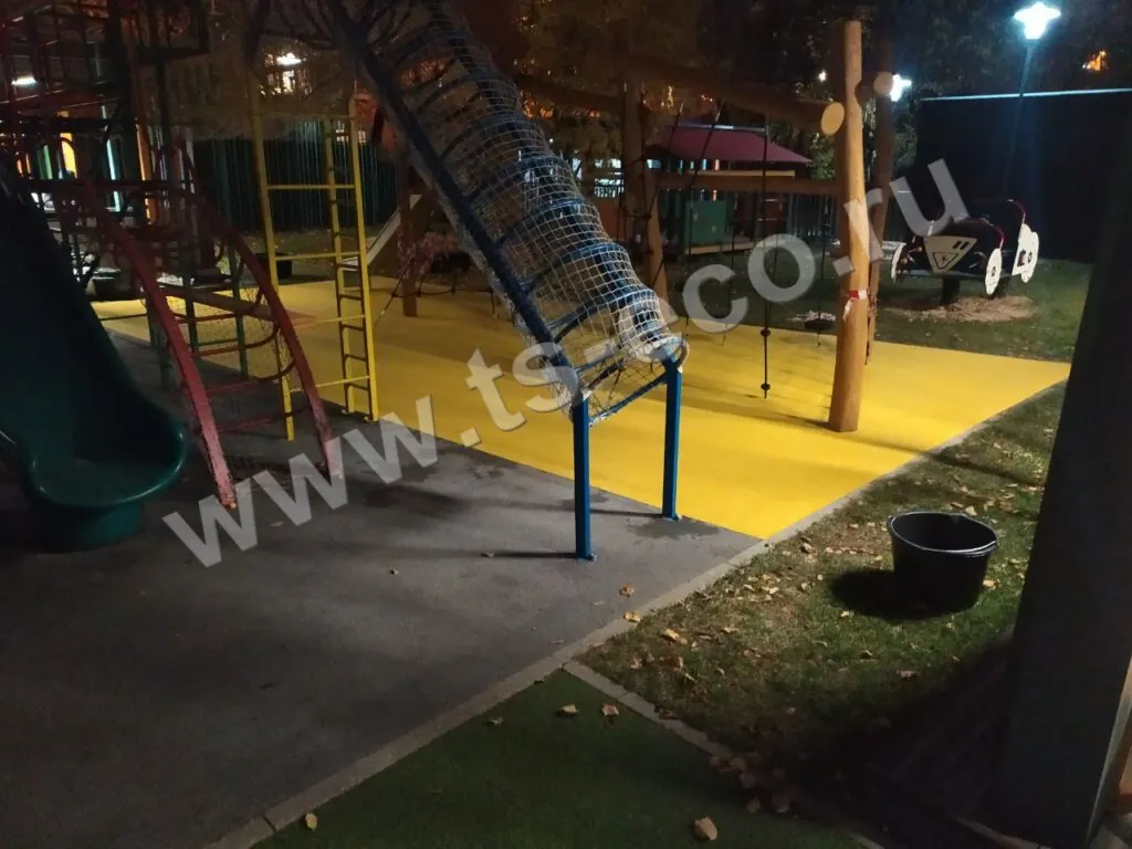 EPDM крошка толщиной 40+10 мм на резиновой подложке