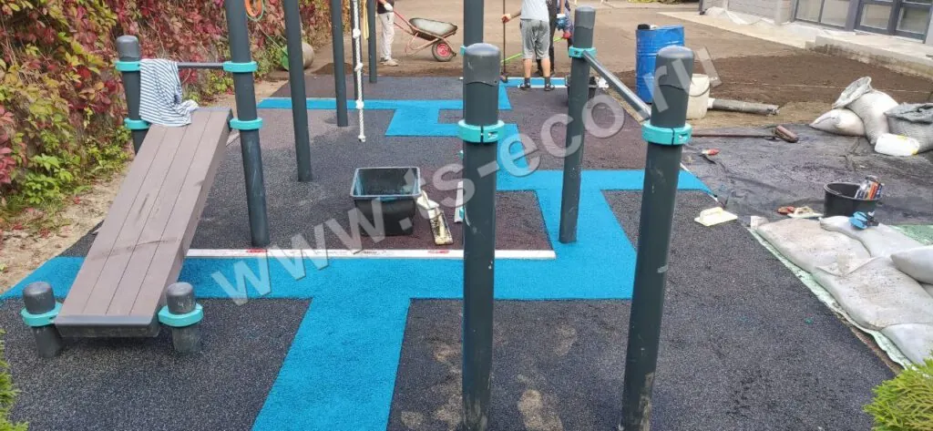 монтаж EPDM крошки толщиной 10+10 мм