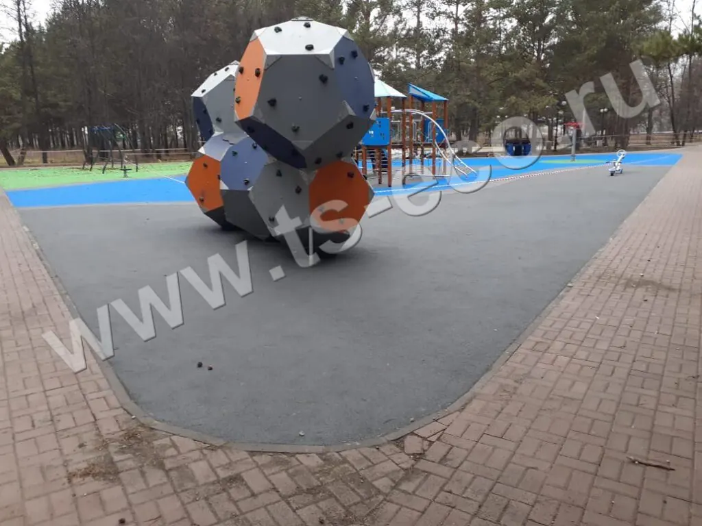 монтаж EPDM крошки толщиной 15 мм